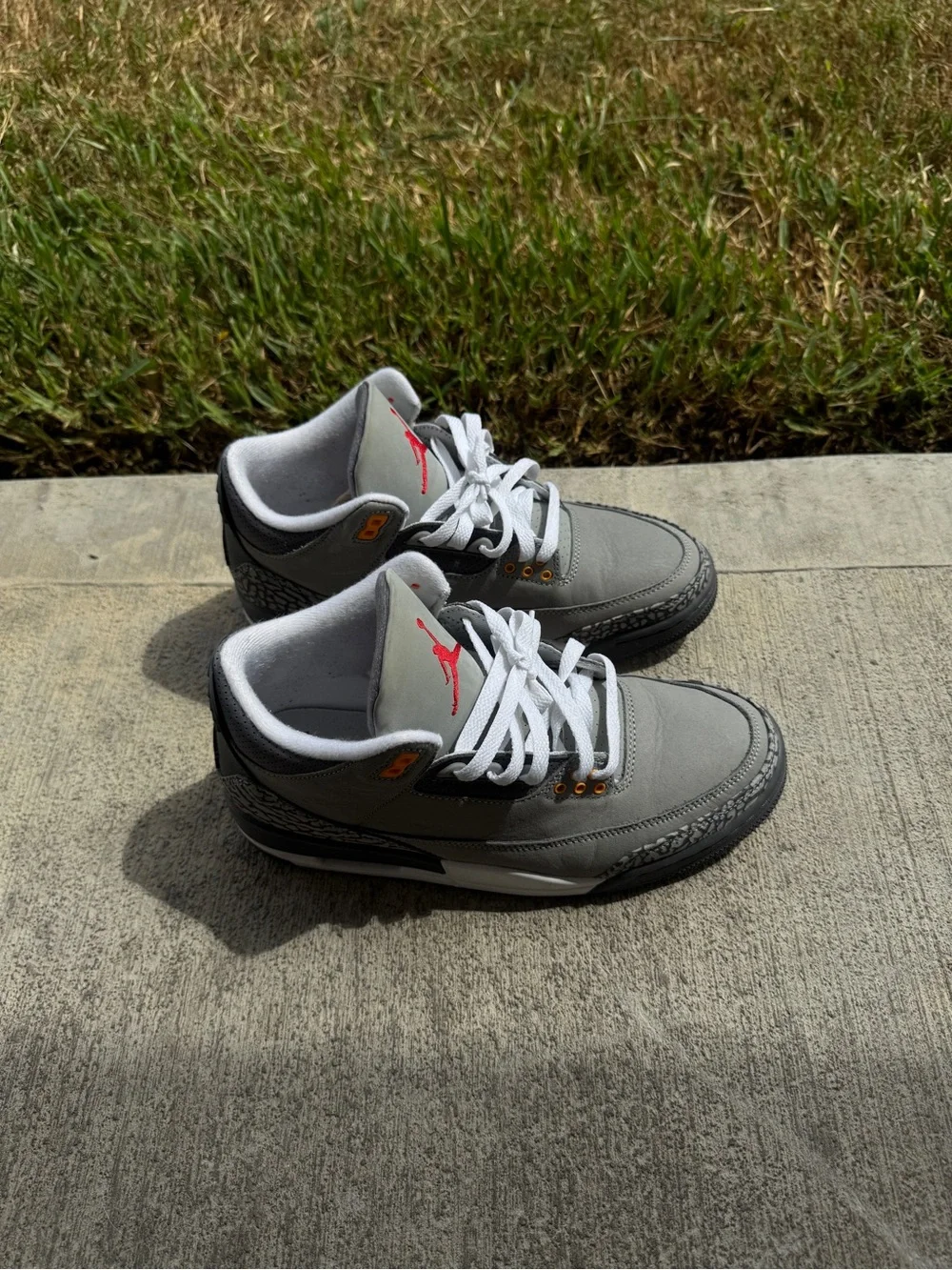Cool Grey Retro 3s. Size 8M 9.5W. 9/10 Condition. Comes With OG Box! For more pi